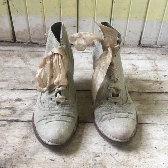 Victorian Boots - Picture 1 of 3